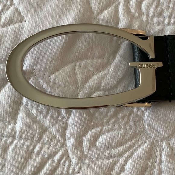 GUESS LADIES" "G" BUCKLE LEATHER BELT, Black with Silver Buckle, Size M - Picture 3 of 5